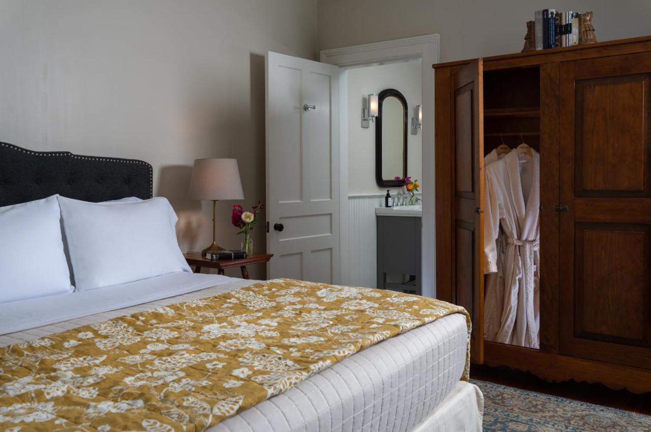 Landmark Inn Купърстаун Екстериор снимка